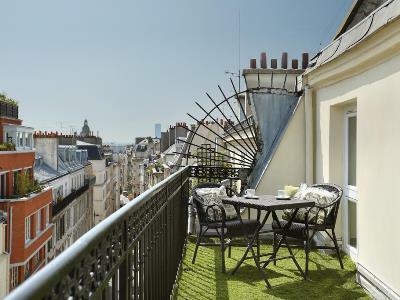 R. Kipling By Happyculture Hotel Parijs